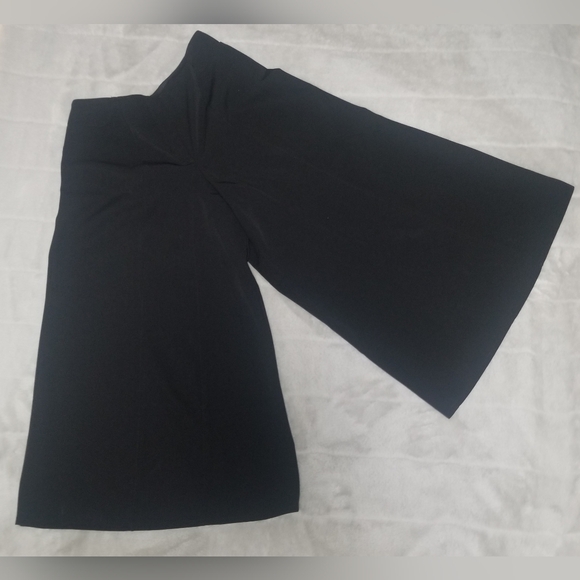 La Mode Est A Vous Black Gaucho/Culottes Wide leg Size US 30 or EU 40 - Picture 6 of 6